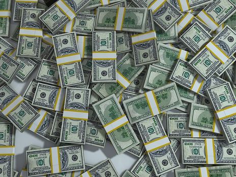 ﻿У 2019 році трудові мігранти переказали в Україну приблизно $12 млрд