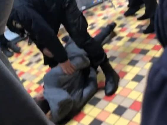 Во Львове мужчина открыл стрельбу в торговом центре, пострадавших нет