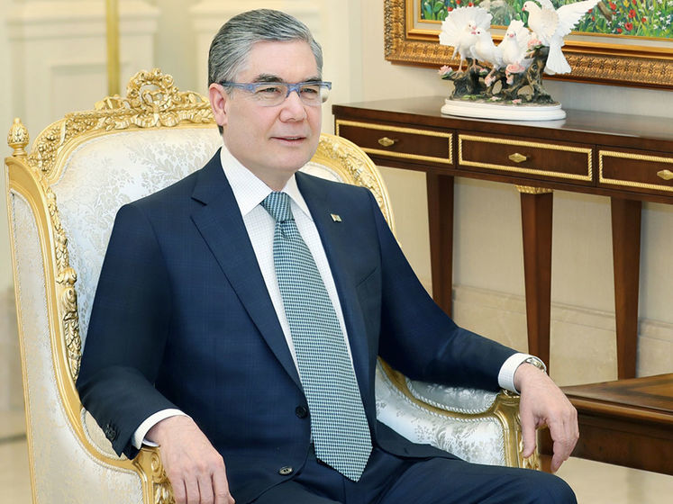 В Туркменистане чиновников обязали ходить седыми, как президент Бердымухамедов – СМИ