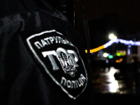В Мукачево патрульные остановили авто и избили пассажиров – ГБР