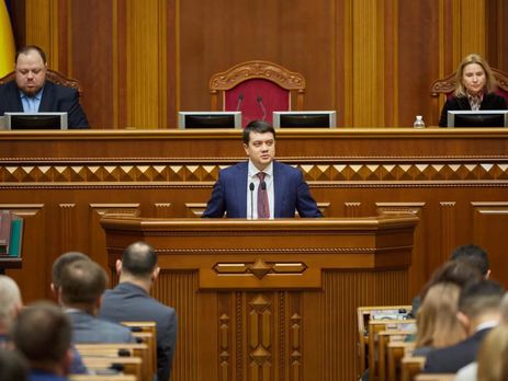 ﻿Разумков заявив, що після історії з прослуховуванням Гончарука охорона просить його відвідувачів здавати телефони 