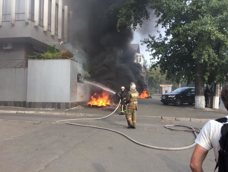 После пожара на "Интере" руководство канала обратилось к Порошенко с призывом вмешаться в ситуацию