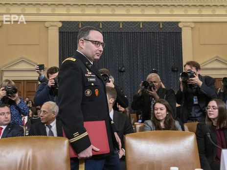 Чиновника Виндмана, который свидетельствовал по делу об импичменте Трампа, уволили из Белого дома