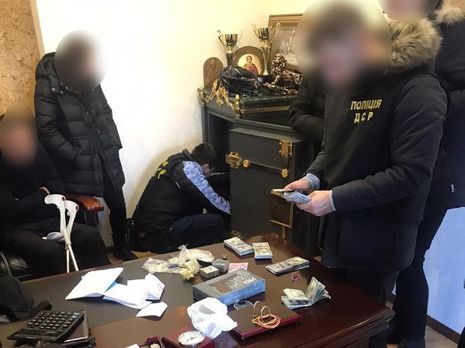 ﻿У Вінницькій області затримали депутата міськради, який, імовірно, вимагав $100 тис. за голосування – прокуратура