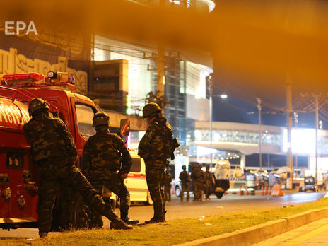 В Таиланде военный продолжает удерживать заложников. Власти подтвердили информацию о 20 погибших