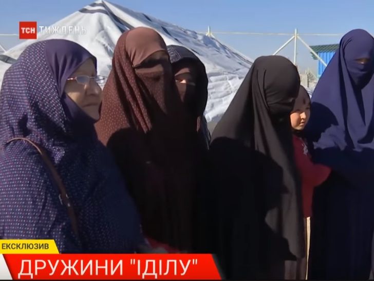 В сирийском лагере, где удерживаются семьи боевиков ИГИЛ, находится более 20 украинок со своими детьми