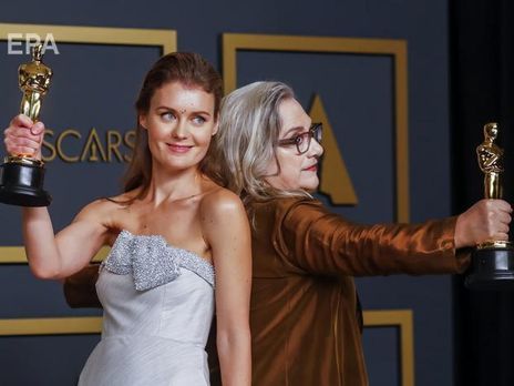 Елена Андрейчева (слева) и Кэрол Дайсингер (справа) стали лауреатами "Оскара 2020"