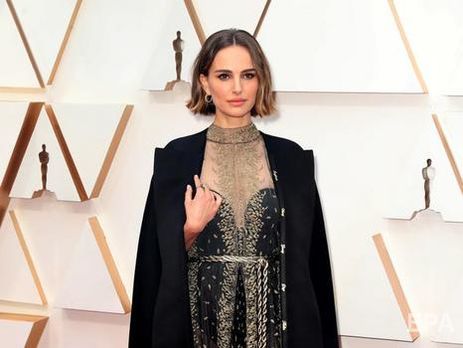 Вбрання Портман, у якому вона була на церемонії "Оскар", обурило Роуз Макґавен