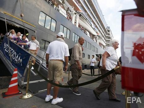﻿У Камбоджі на берег зійшли пасажири лайнера Westerdam, який не пускали до себе уряди п'яти країн 