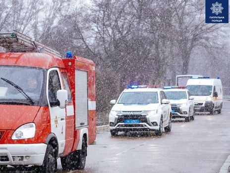 Патрульные начали проверять, как водители уступают дорогу скорой помощи и спасателям