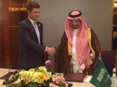 После заявления РФ и Саудовской Аравии о совместном мониторинге рынка нефти цены на нее поднялись на 5%