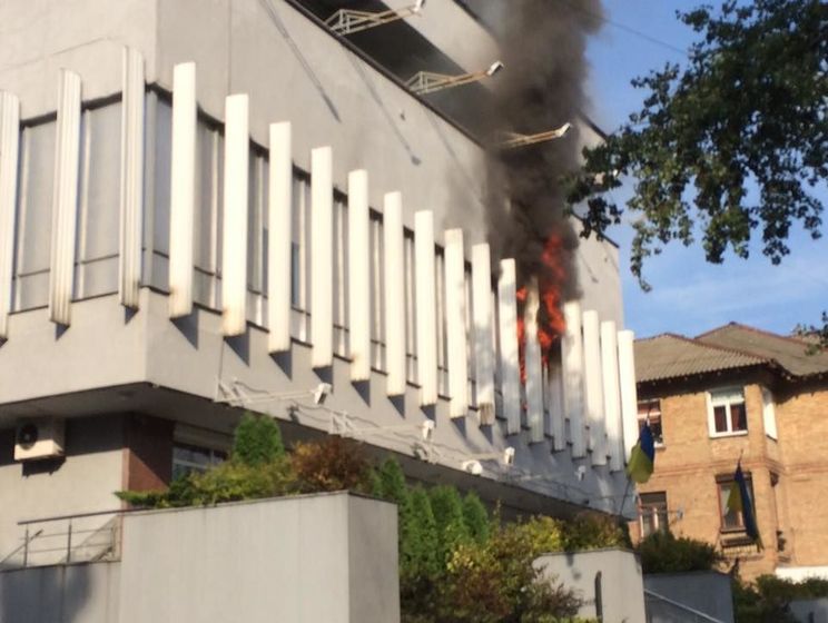Посольство США в Украине о поджоге "Интера": Любое физическое нападение на СМИ &ndash; неприемлемо