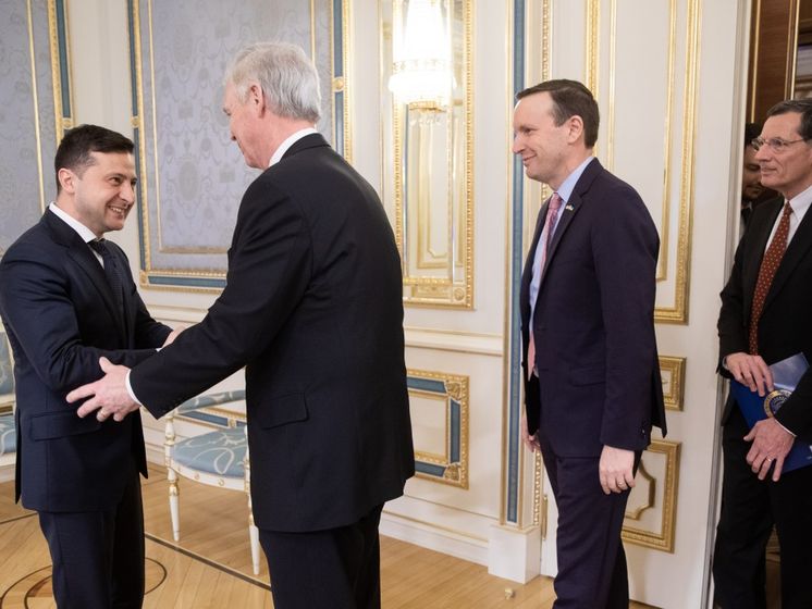 ﻿Зеленський зустрівся з американськими сенаторами і заявив, що хоче змінити імідж України у світі