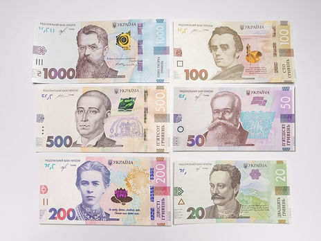 ﻿Гривня зміцнилася до долара та євро