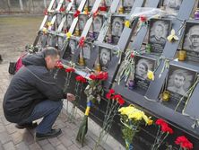 В Киеве почтили память героев Небесной сотни, погибших 18 февраля 2014 года. Фоторепортаж