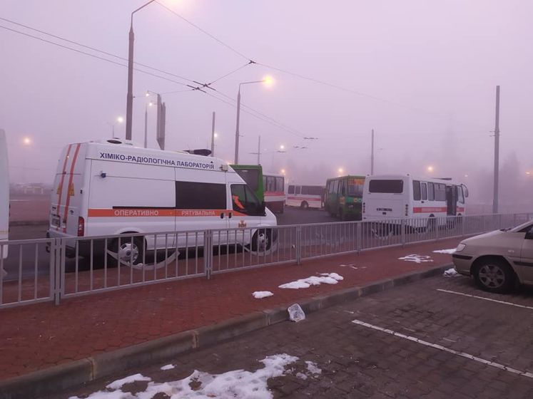 Самолет с эвакуированными из Уханя украинцами кружил между Днепром и Харьковом