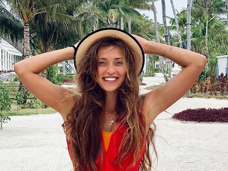 ﻿Тодоренко засвітила голі ноги й сідниці на фото із сином