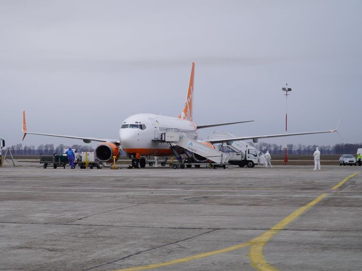 ﻿Літак з українцями з Уханя вирушив із "Борисполя" до Харкова