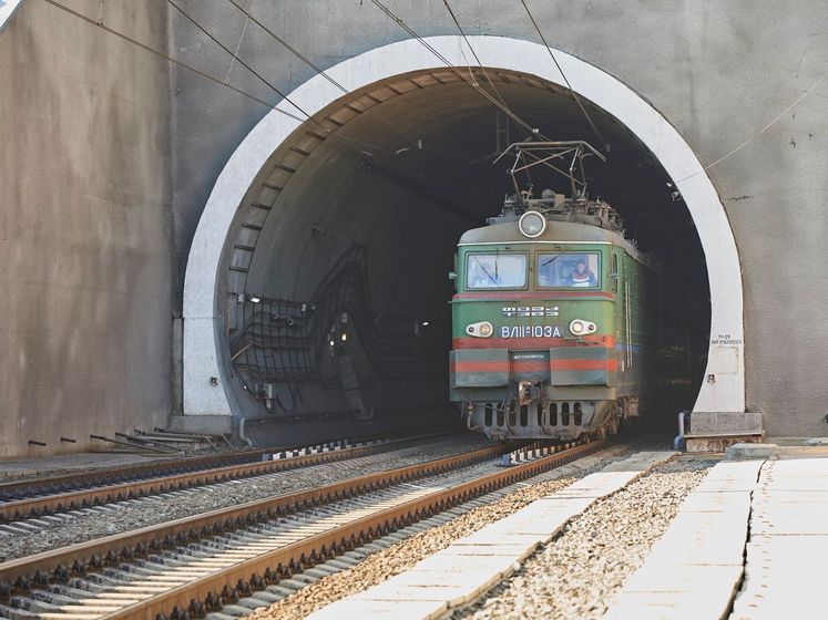 "Укрзалізниця" ведет с российской стороной переговоры о возвращении поезда, с которого сняли китаянку с температурой