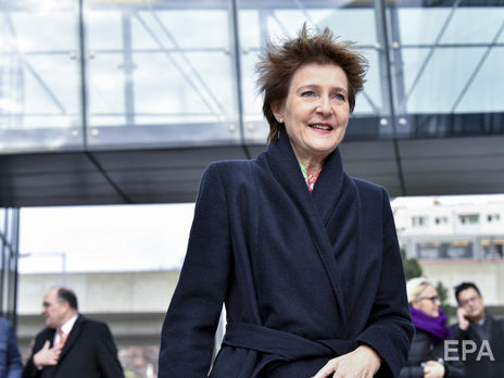 Президент Швейцарии пригласила на свой юбилей всех жителей страны, которые родились с ней в один день и год