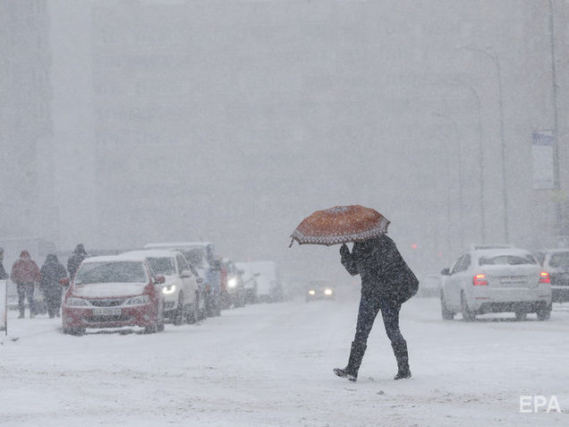 ﻿ДСНС попередила про сильний вітер, мокрий сніг та ожеледицю у низці областей України