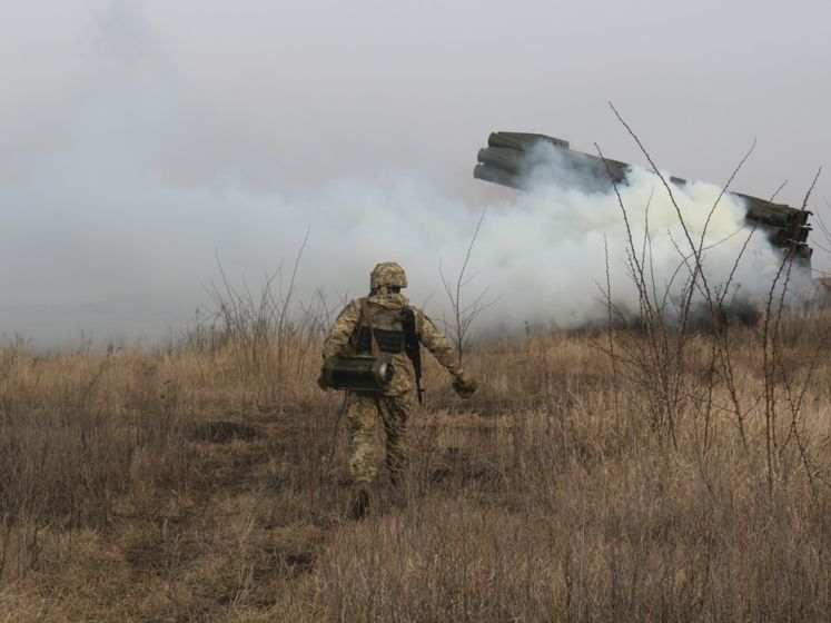 Сутки на Донбассе. Боевики 11 раз открывали огонь, ранен украинский военный
