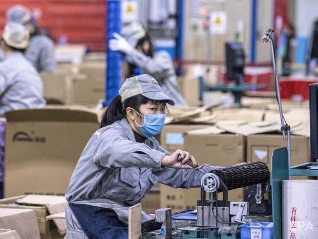 ﻿У Пекіні протягом шести днів побудували фабрику з виробництва медичних масок