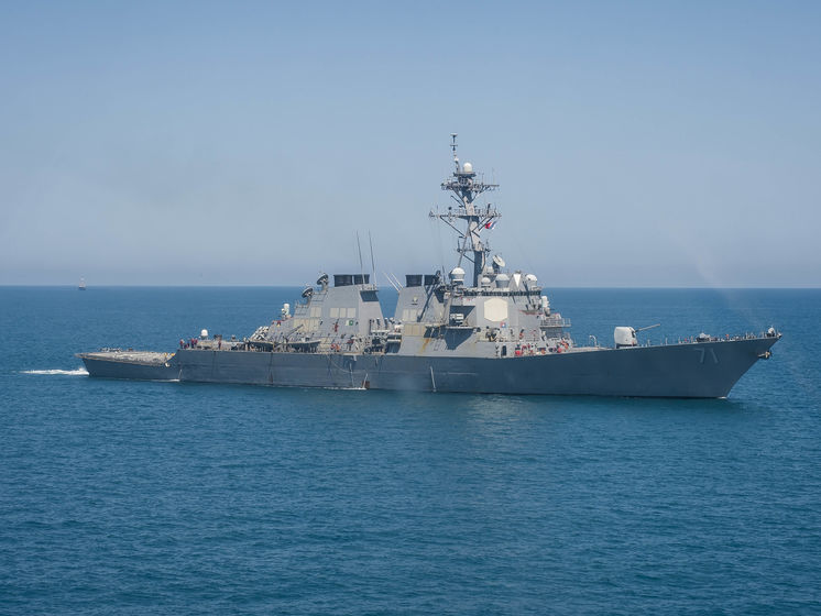 В Черное море идет американский эсминец USS Ross