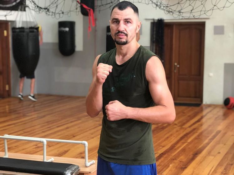 Украинский боксер Постол проведет бой за два чемпионских пояса 9 мая в США