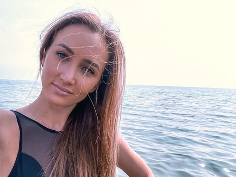 Ризатдинова показала тело в грязи Мертвого моря