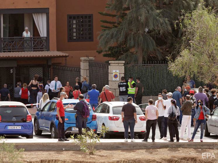 Около тысячи человек заблокированы в испанском отеле, у одного из постояльцев нашли коронавирус