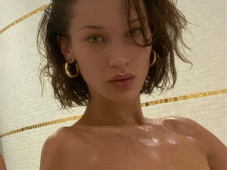 Белла Хадид снялась топлес