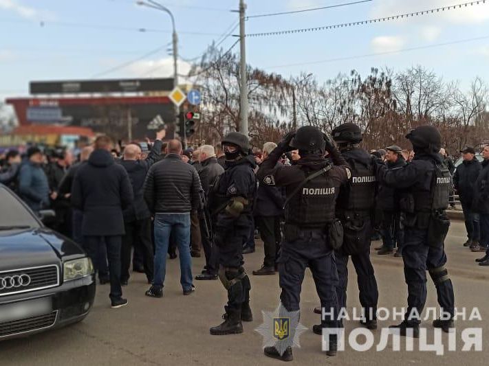 ﻿На ринку "Барабашово" в Харкові сталися сутички, поліція затримала 53 людей