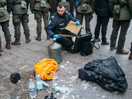 Самоподжог возле Офиса президента. Пострадавший находится в реанимации