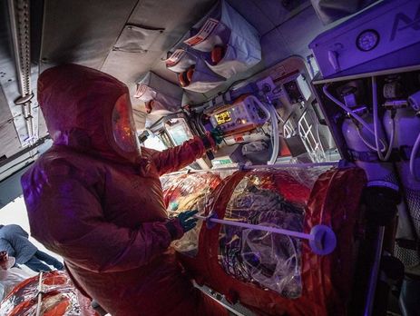 Аваков заявил, что зараженных коронавирусом в Украине будут транспортировать санитарным вертолетом Ми-8