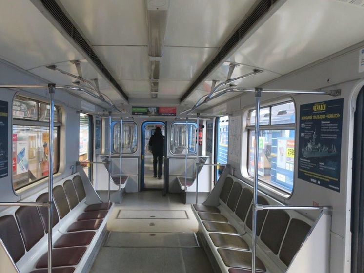 В Киеве в метро разрешили бесплатно провозить музыкальные инструменты