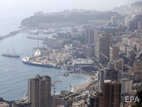 Инфицированного жителя Монако перевезли во Францию