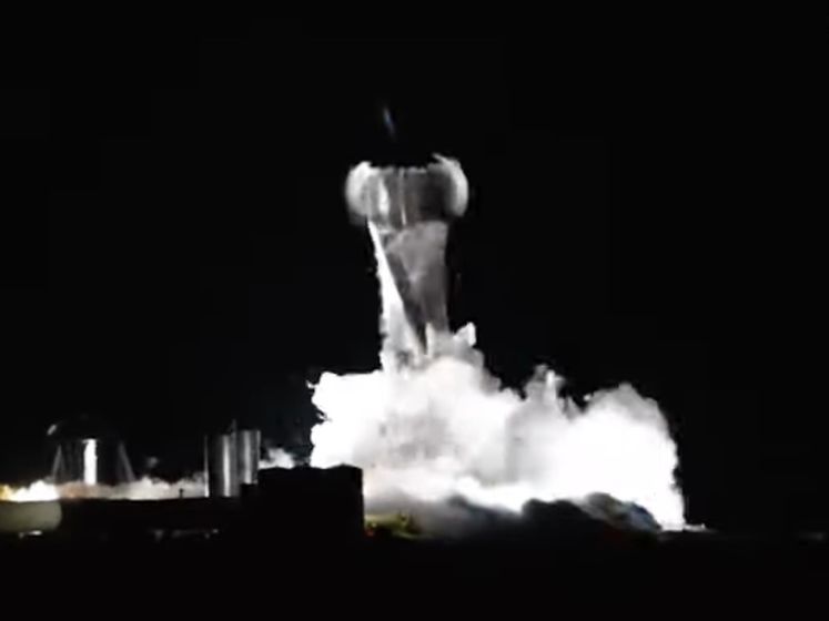 ﻿Прототип зорельота Starship вибухнув під час випробувань. Відео