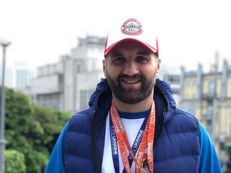 Прокурор Тедеев спас пассажиров авто, упавшего в Русановский канал в столице