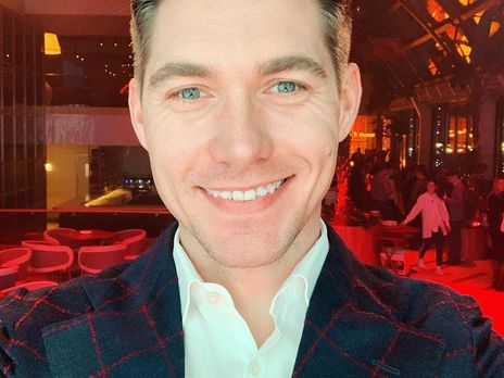 Остапчук показал фото с женщиной