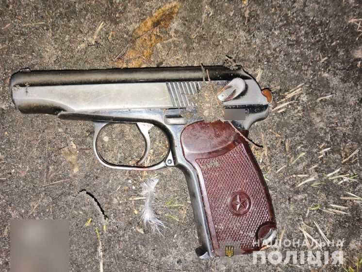 ﻿У Київській області чоловік поранив одного поліцейського і побив іншого – Нацполіція
