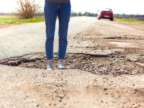 Программу Зеленского по строительству дорог угрожают сорвать 