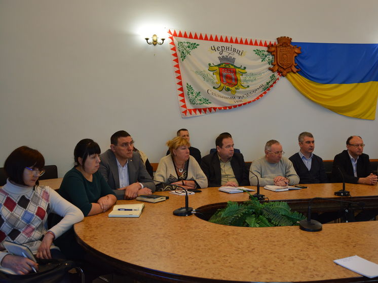 В Черновцах из-за коронавируса ограничат посещение мэрии и массовые мероприятия