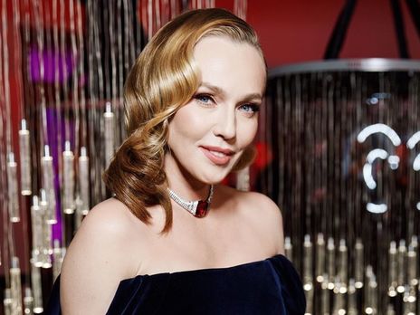 Джанабаева показала разминку для офиса