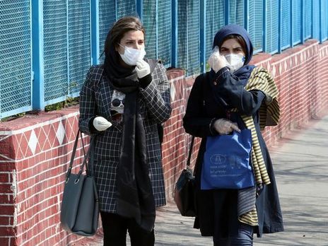 Двух украинцев могут эвакуировать из Китая на самолете австрийской авикомпании