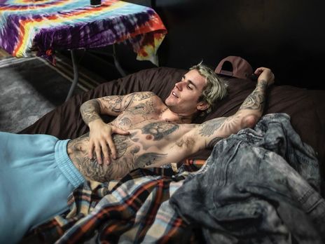 Intentions. Бибер выпустил новый клип. Видео