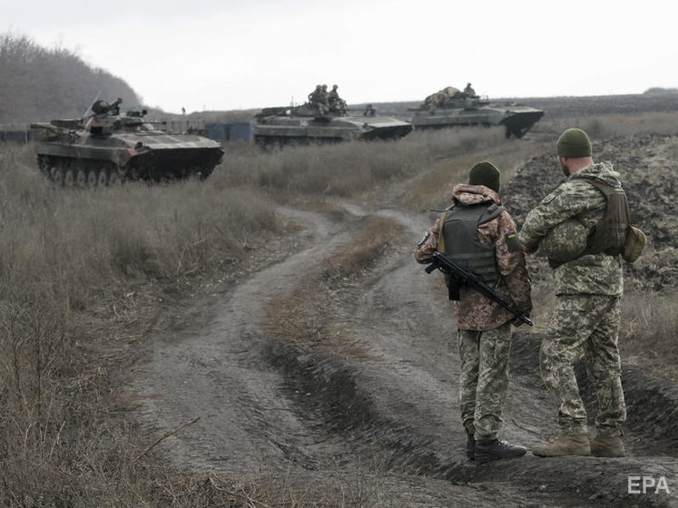 ﻿На Донбасі підірвалася українська БМП: один військовий загинув, троє поранені