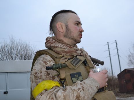 В Киеве неизвестный с ножом напал на добровольца ОУН