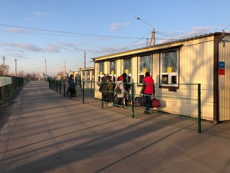 В КПВВ на Донбассе вводятся ограничения из-за вероятного коронавируса – штаб ООС