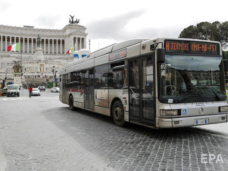 ﻿Коронавірус SARS-CoV-2. В Італії померло ще 49 осіб, по всій країні закривають суди